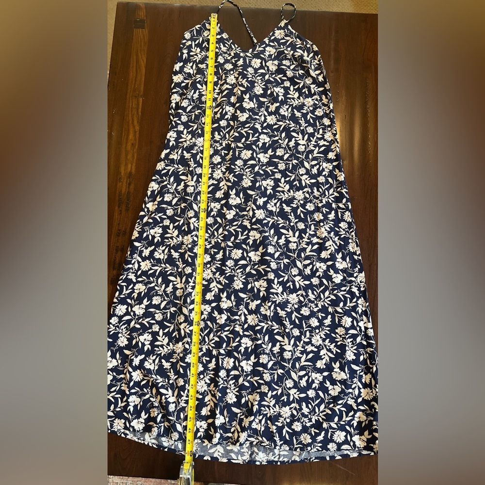 Old Navy Floral Maxi dress - Picture 6 of 8
